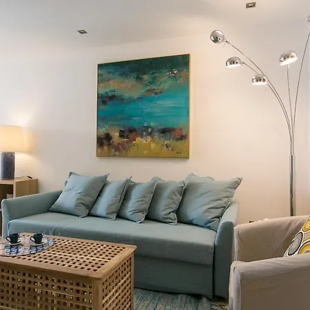 Altido Charming Patio Apartment Lisbon