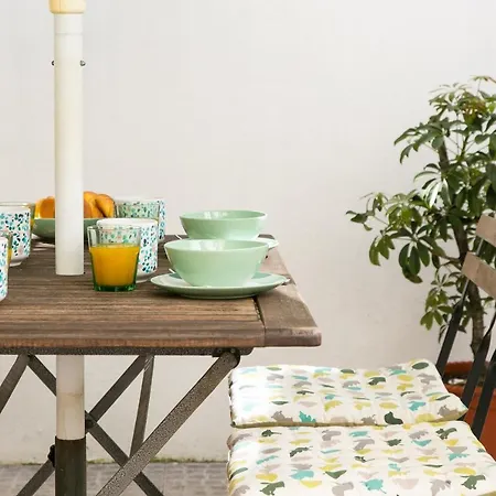 Διαμέρισμα Altido Charming Patio